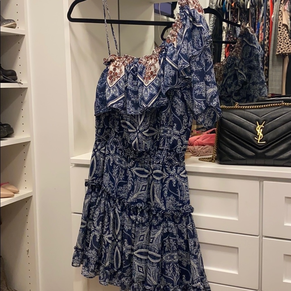 Miss off the shoulder dress